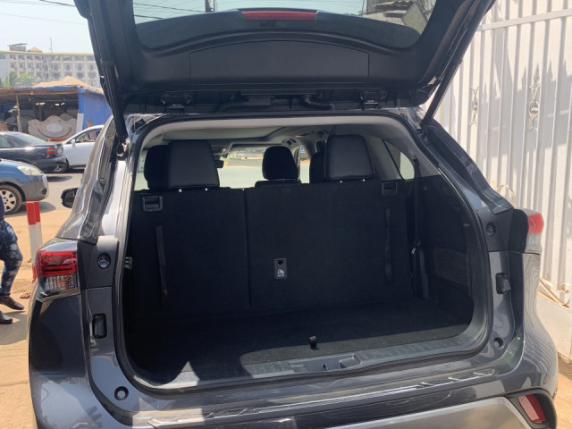Toyota Highlander, Voitures, Conakry