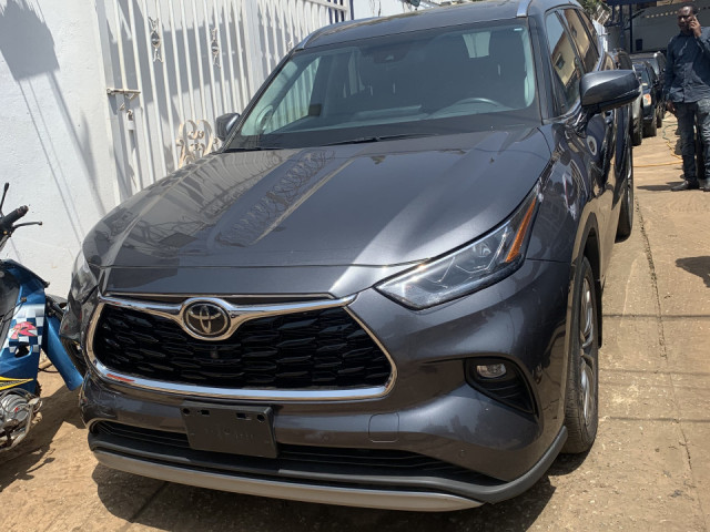 Toyota Highlander, Voitures, Conakry