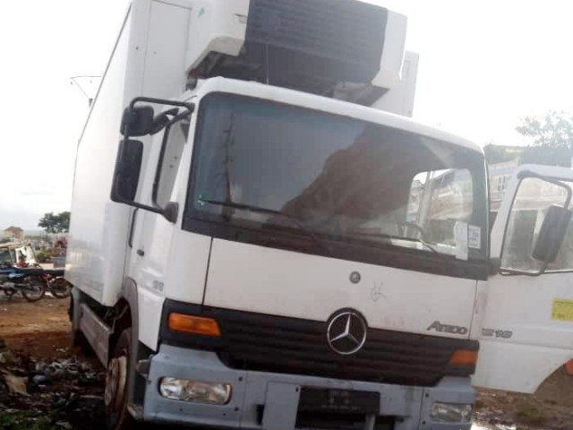 Camion Mercedes-Benz Atego, Camions - Autobus, Conakry