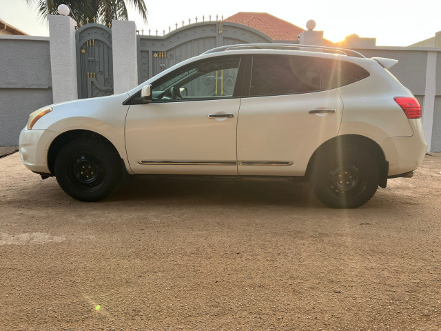 Nissan Rogue, Voitures, Conakry