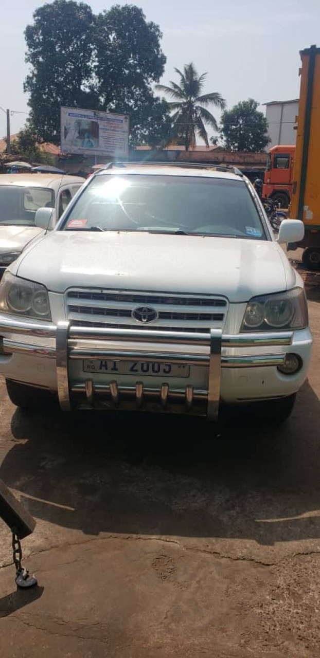 Toyota Highlander, Voitures, Conakry