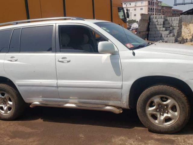 Toyota Highlander, Voitures, Conakry