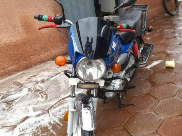Moto TVS HLX 150, Motos - Scooters, Conakry