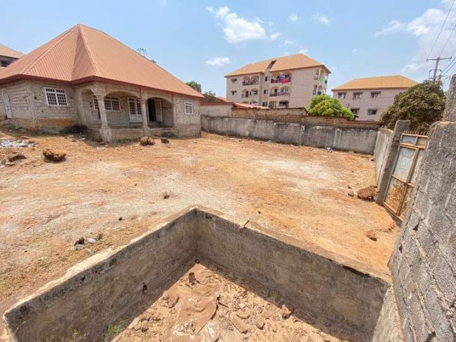 Terrain à Sonfonia Centre, Terrains, Conakry