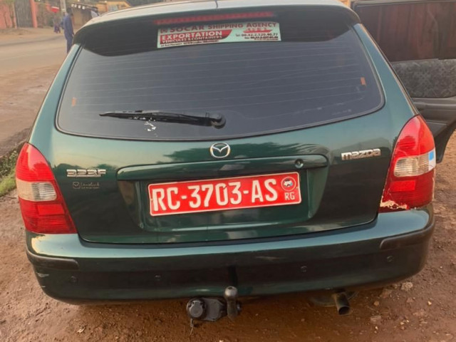Mazda 323, Voitures, Conakry