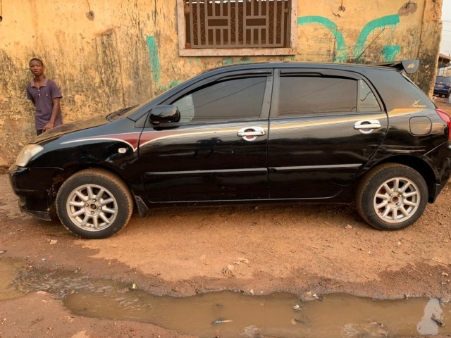 Toyota Corolla, Voitures, Conakry