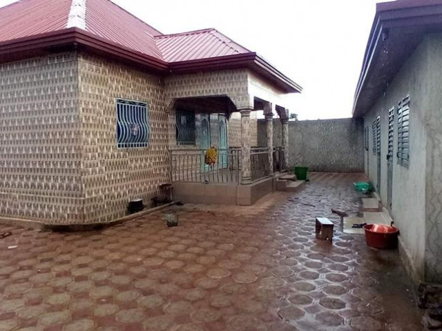 Maison à Kouria Centre, Maisons, Coyah