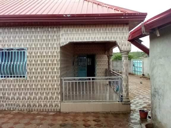 Maison à Kouria Centre, Maisons, Coyah