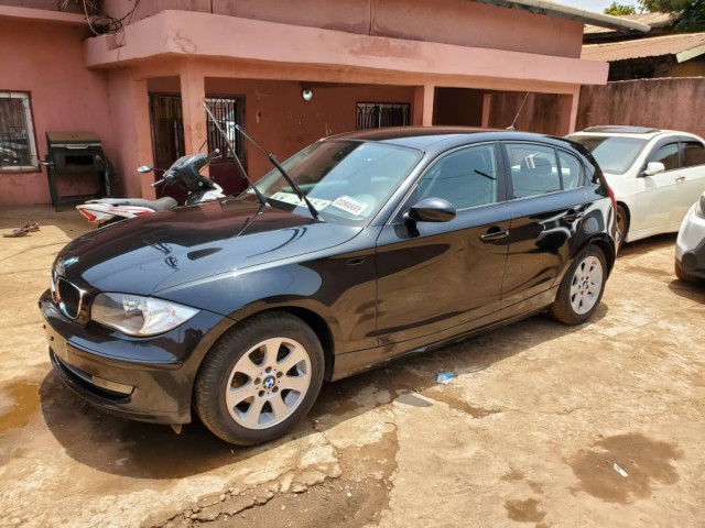 BMW Série 1, Voitures, Conakry
