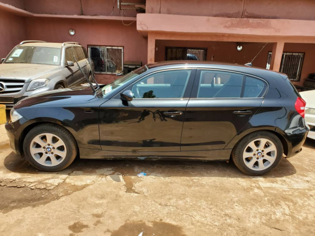 BMW Série 1, Voitures, Conakry