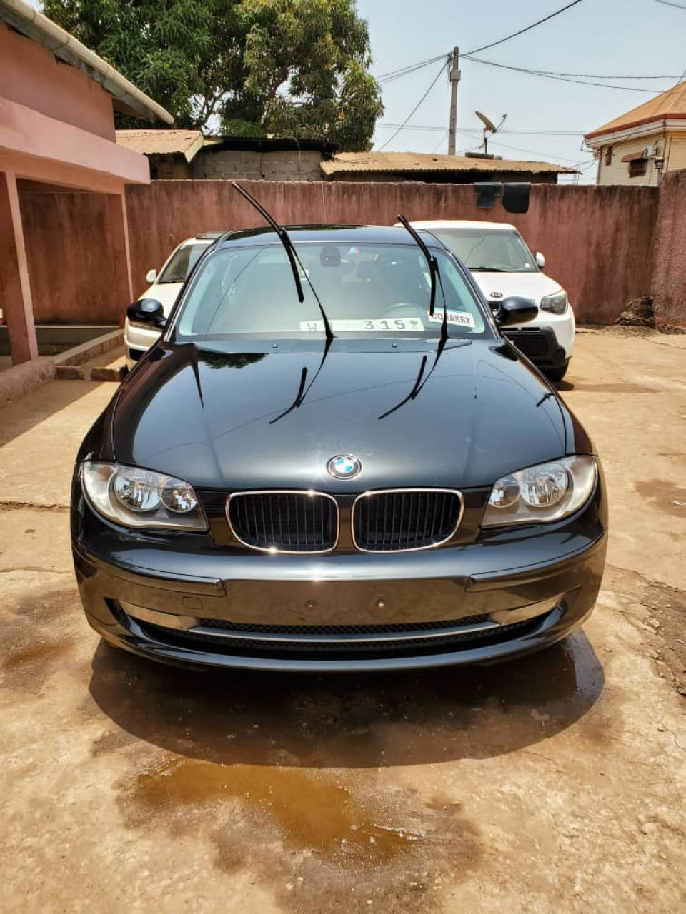 BMW Série 1, Voitures, Conakry