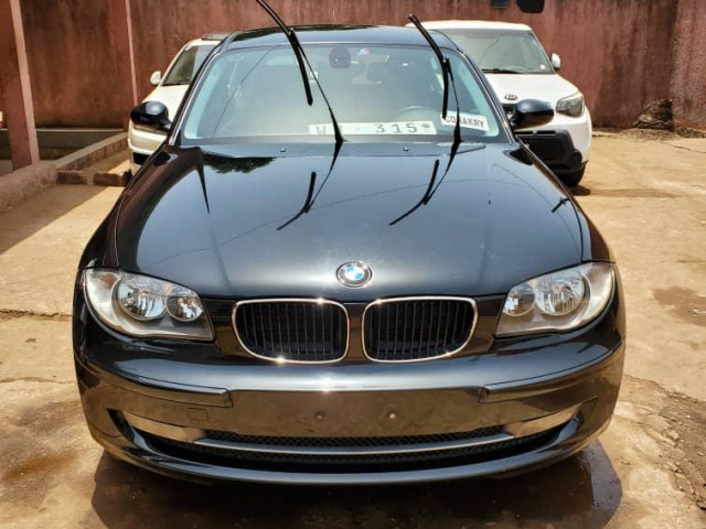 BMW Série 1, Voitures, Conakry