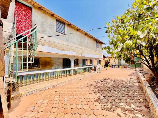 Maison à Yattaya-Fossidet, Maisons, Conakry