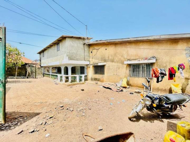 Maison à Yattaya-Fossidet, Maisons, Conakry