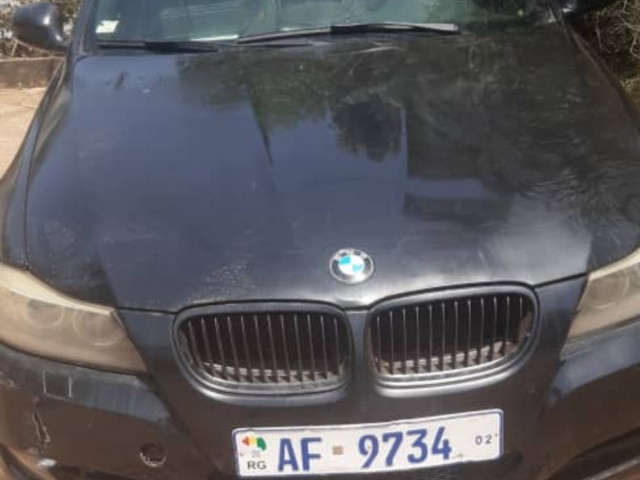 BMW Série 3, Voitures, Conakry