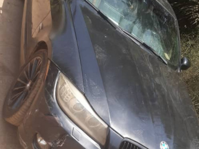 BMW Série 3, Voitures, Conakry