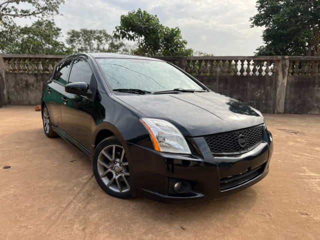 Nissan Sentra, Voitures, Conakry