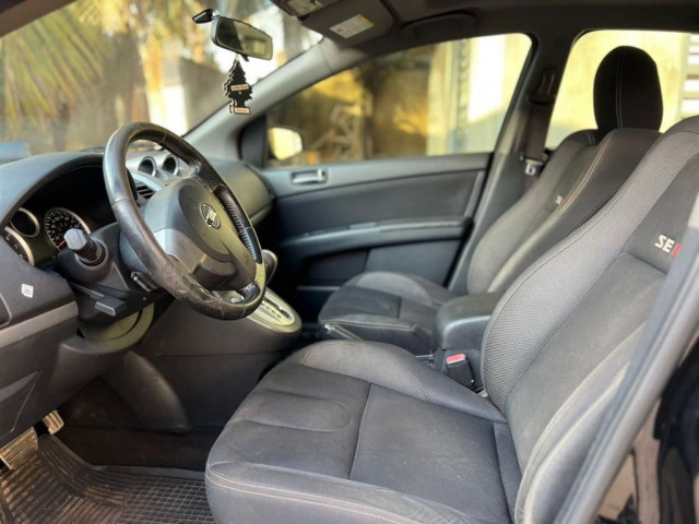Nissan Sentra, Voitures, Conakry