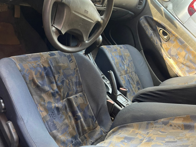 Mitsubishi Carisma, Voitures, Conakry