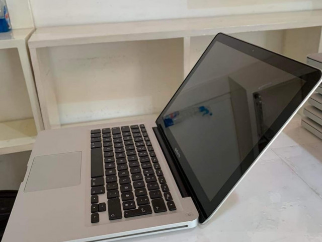 Apple Macbook Pro, Ordinateurs - Moniteurs, Conakry