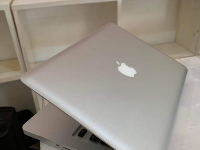Apple Macbook Pro, Ordinateurs - Moniteurs, Conakry