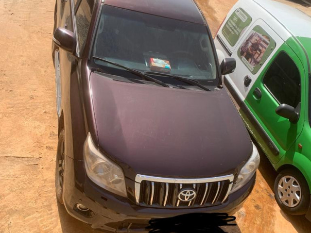 Toyota Land Cruiser Prado, Voitures, Conakry