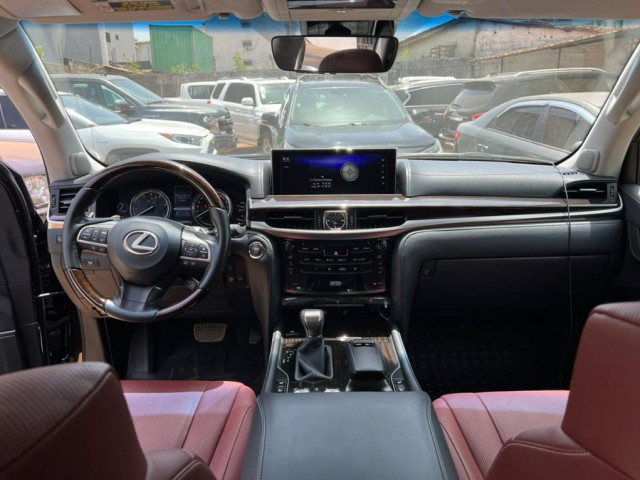 Lexus LX 570, Voitures, Conakry