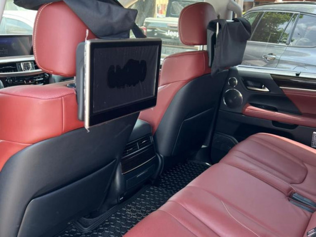 Lexus LX 570, Voitures, Conakry