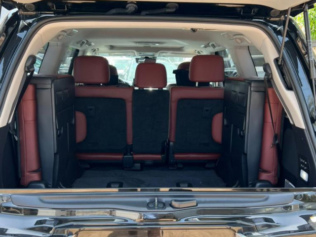 Lexus LX 570, Voitures, Conakry