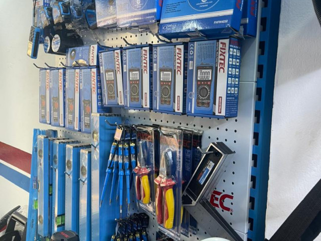 Différents Equipements de Constructions Fixtec, Équipement de Construction, Conakry