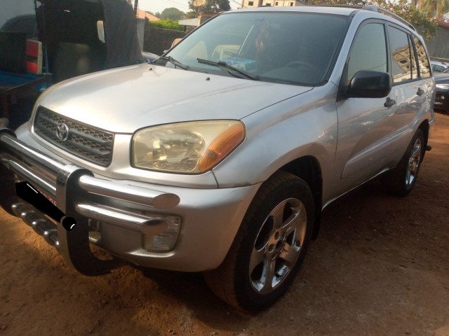 Toyota RAV4, Voitures, Conakry