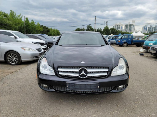 Mercedes-Benz Classe CLS, Voitures, Conakry