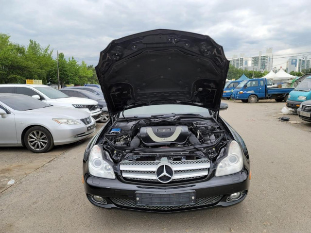 Mercedes-Benz Classe CLS, Voitures, Conakry