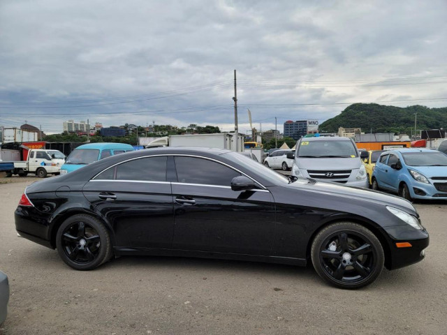 Mercedes-Benz Classe CLS, Voitures, Conakry