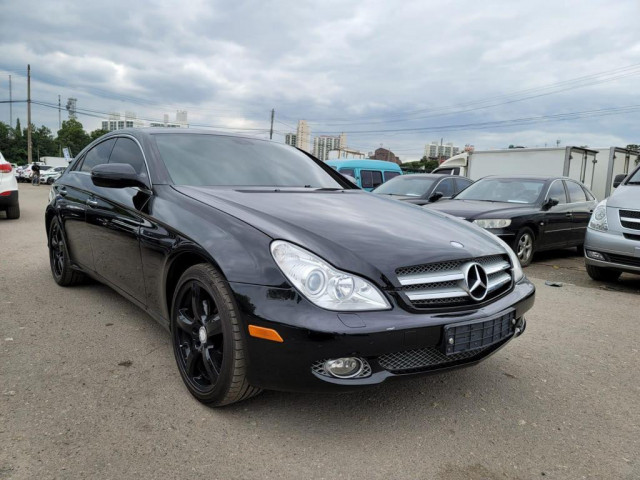 Mercedes-Benz Classe CLS, Voitures, Conakry