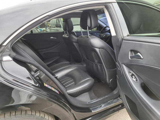 Mercedes-Benz Classe CLS, Voitures, Conakry