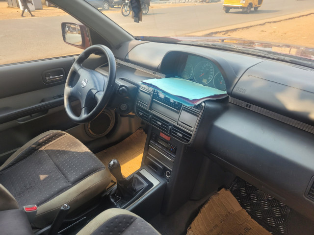 Nissan X-Trail, Voitures, Conakry