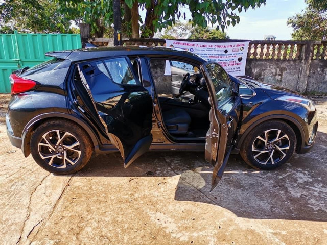 Toyota CH-R, Voitures, Conakry