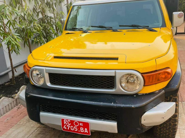 Toyota FJ Cruiser, Voitures, Conakry