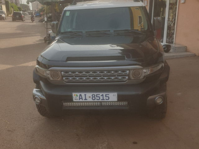 Toyota FJ Cruiser, Voitures, Conakry