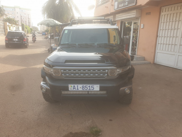 Toyota FJ Cruiser, Voitures, Conakry