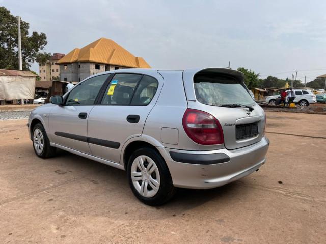 Nissan Almera, Voitures, Conakry