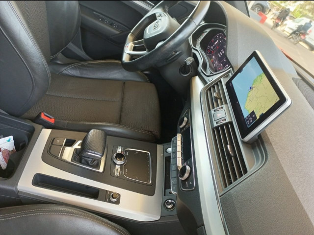 Audi Q5, Voitures, Conakry