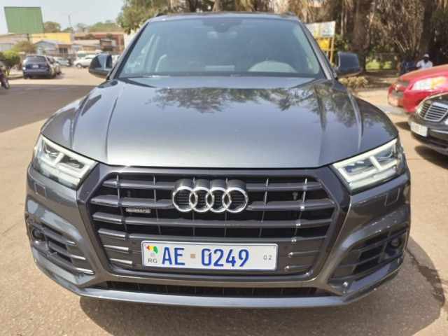Audi Q5, Voitures, Conakry