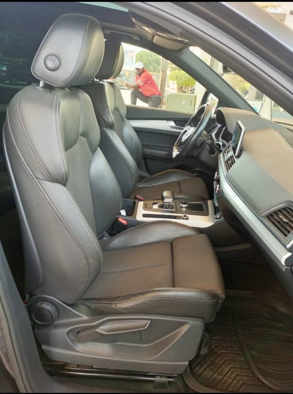 Audi Q5, Voitures, Conakry