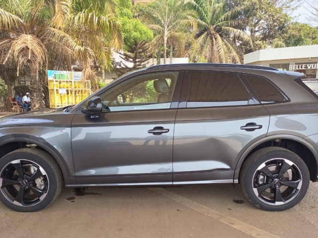 Audi Q5, Voitures, Conakry