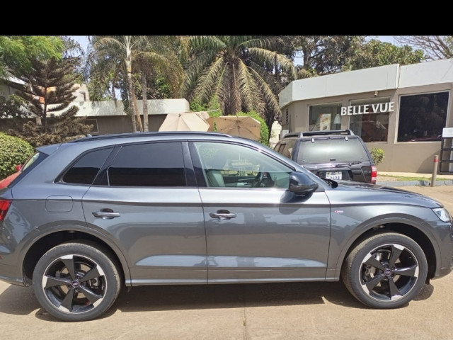 Audi Q5, Voitures, Conakry