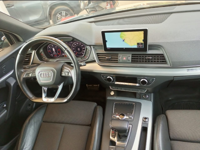 Audi Q5, Voitures, Conakry