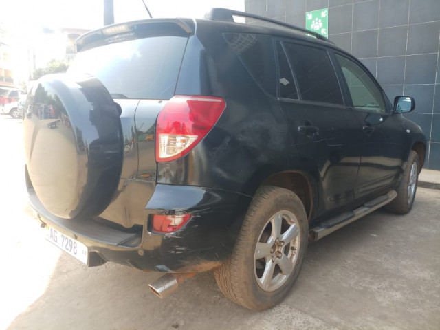 Toyota RAV4, Voitures, Conakry