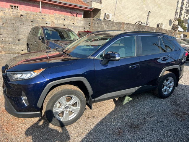Toyota RAV4, Voitures, Conakry